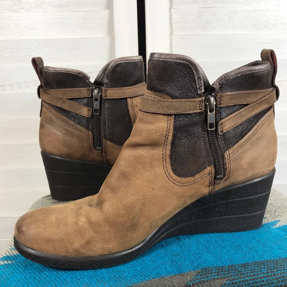 🍀🌸 UGG Emalie Brown leather Booties🌸🍀 - Picture 10 of 11